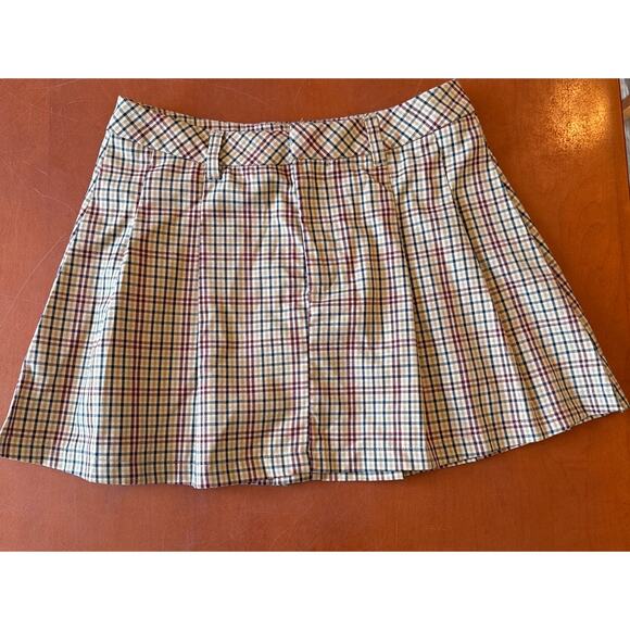 Divided H&M Pleated Plaid Mini Skirt Tan Burgundy Preppy Style Size Small - Picture 2 of 6